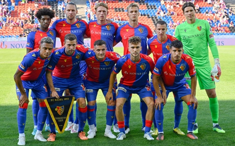 Hàng thủ – điểm yếu chí mạng