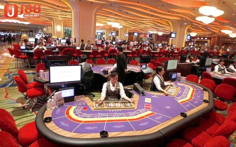 Sự tiến hóa của Casino: Từ những nhà nghỉ ven đường đến kỳ quan kiến trúc.